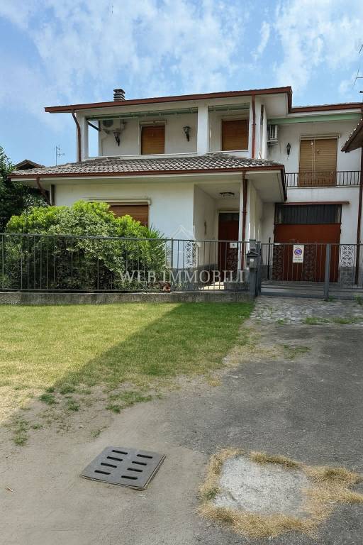 casa indipendente in vendita a Tromello