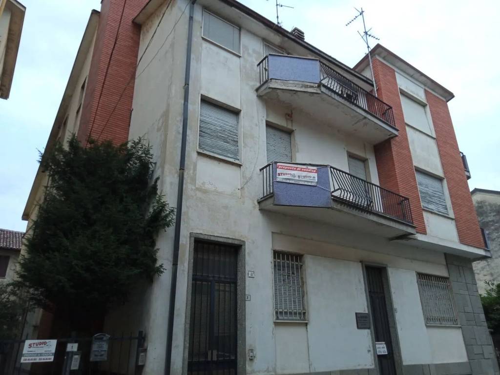 intera palazzina in vendita a Tromello