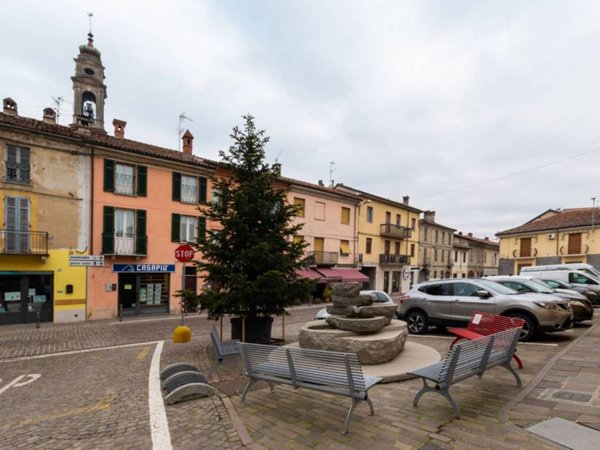 negozio in vendita a Tromello