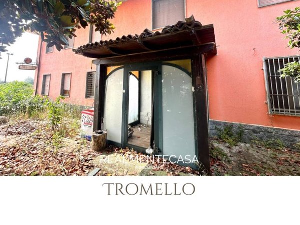 negozio in vendita a Tromello