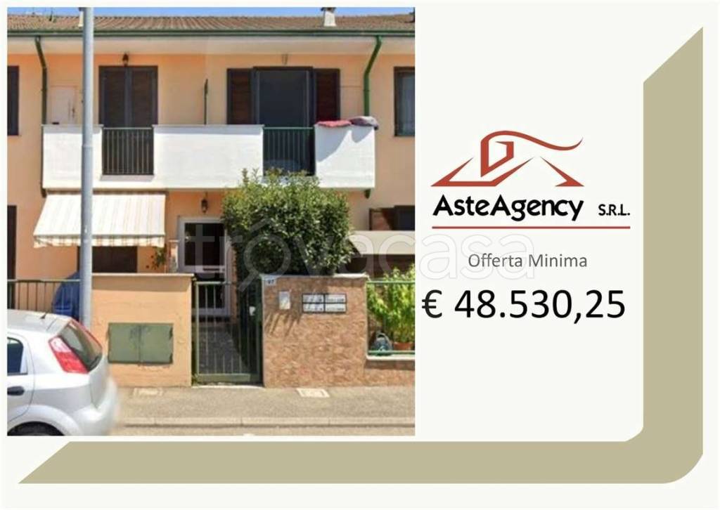 casa indipendente in vendita a Tromello