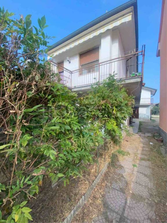 casa indipendente in vendita a Tromello