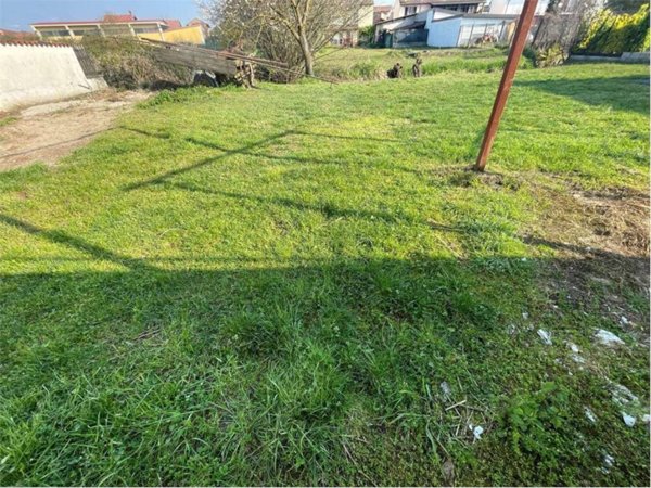terreno edificabile in vendita a Tromello