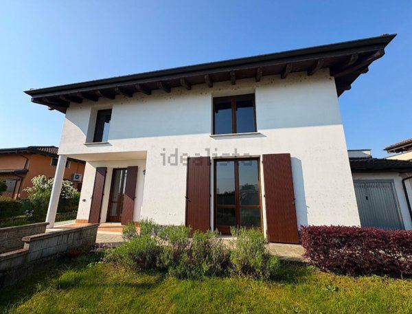 casa indipendente in vendita a Tromello