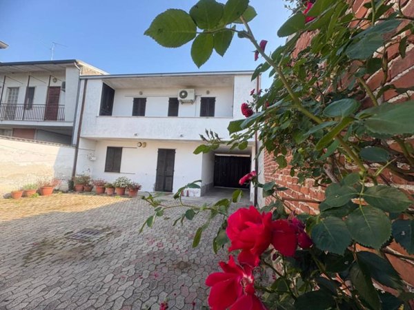 casa indipendente in vendita a Tromello