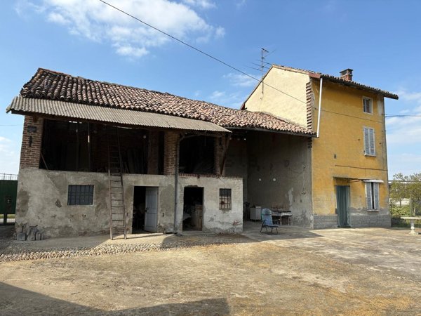 appartamento in vendita a Tromello in zona Roventino