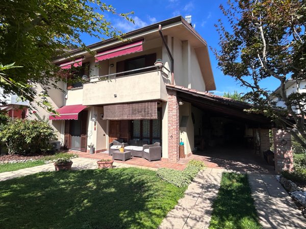 casa indipendente in vendita a Tromello