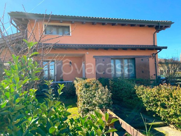 casa indipendente in vendita a Tromello in zona Roventino