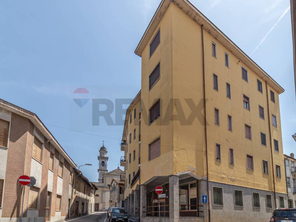 negozio in vendita a Tromello