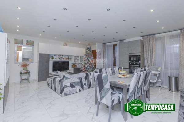 casa indipendente in vendita a Trovo