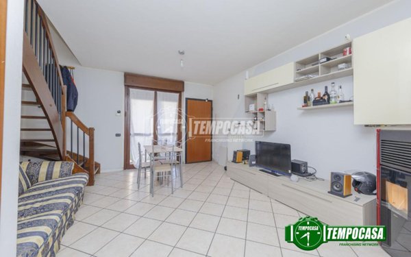 casa indipendente in vendita a Trovo
