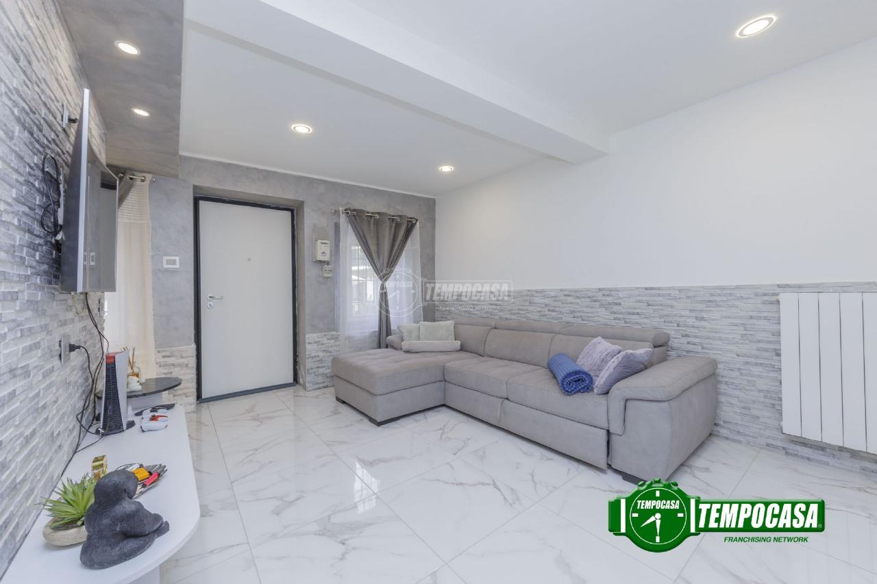 casa indipendente in vendita a Trovo