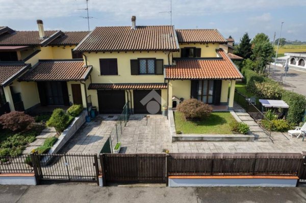 casa indipendente in vendita a Trovo