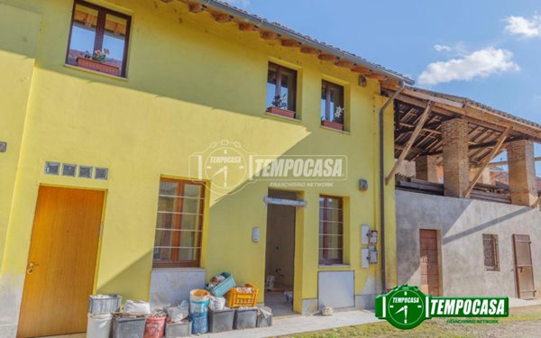 casa indipendente in vendita a Trovo