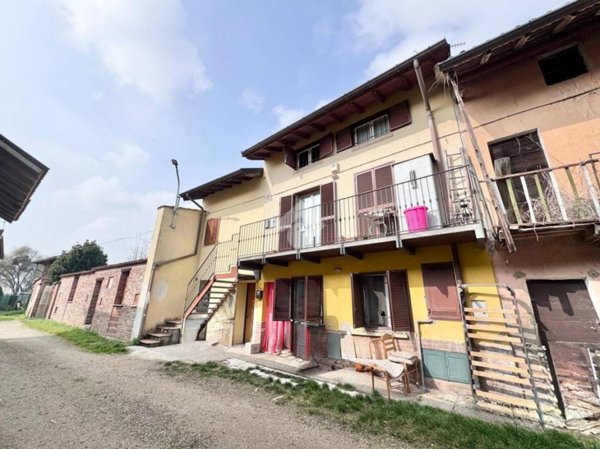 casa indipendente in vendita a Trovo