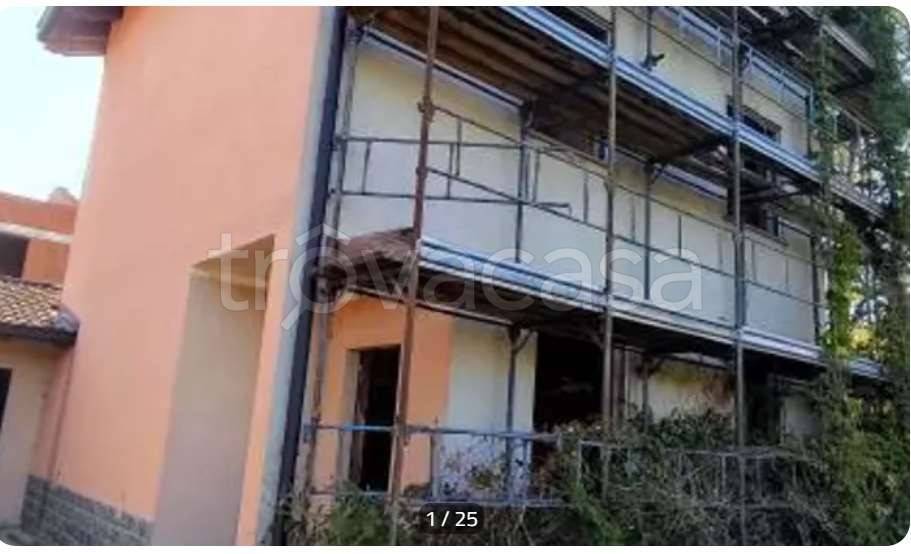 casa indipendente in vendita a Trovo