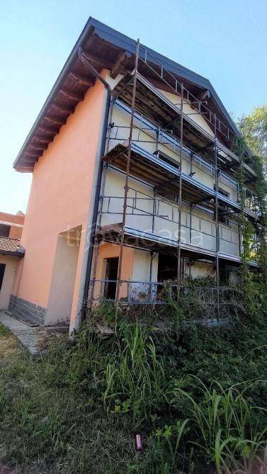 casa indipendente in vendita a Trovo