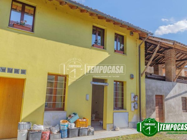 casa indipendente in vendita a Trovo
