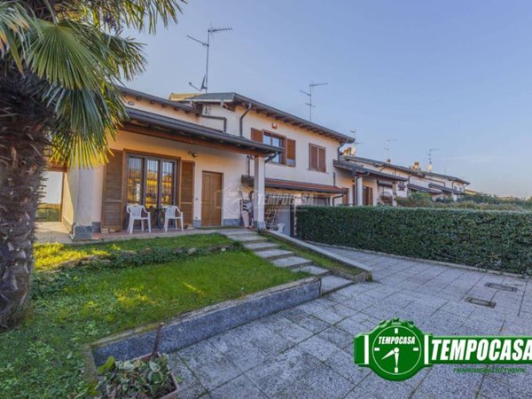 casa indipendente in vendita a Trovo in zona Papiago