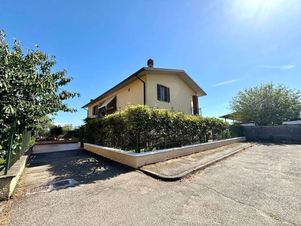 casa indipendente in vendita a Trovo