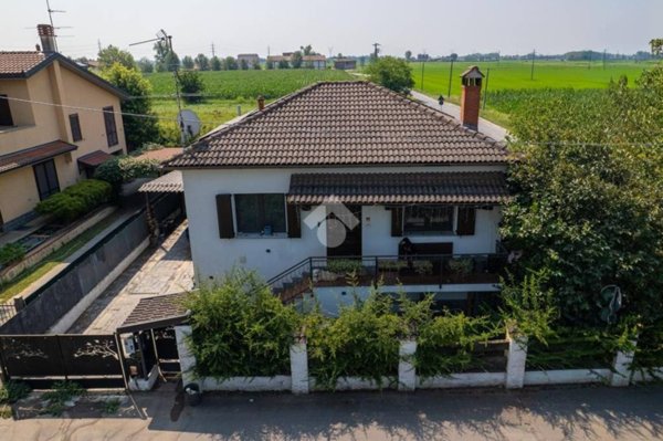 casa indipendente in vendita a Trovo in zona Papiago