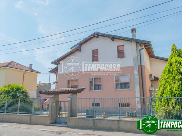 casa indipendente in vendita a Trovo