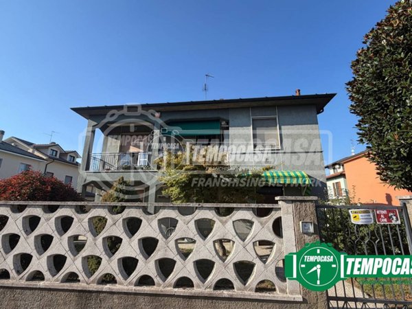 casa indipendente in vendita a Trovo