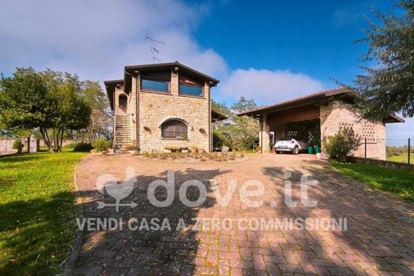 casa indipendente in vendita a Val di Nizza in zona Poggio Ferrato