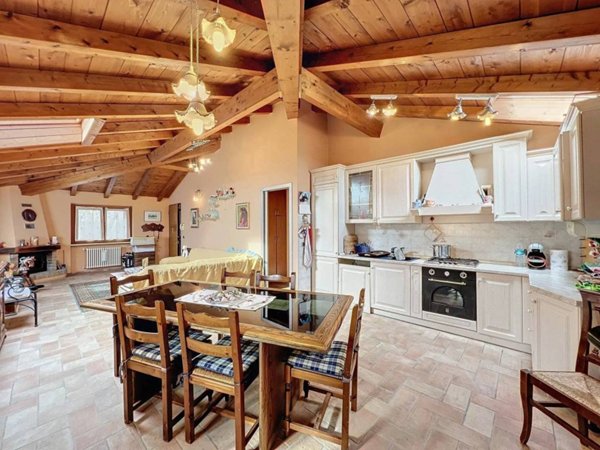 casa indipendente in vendita a Val di Nizza in zona Montacuto