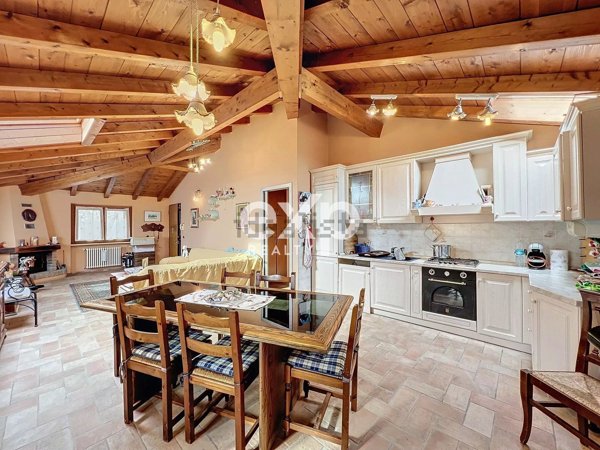 casa indipendente in vendita a Val di Nizza