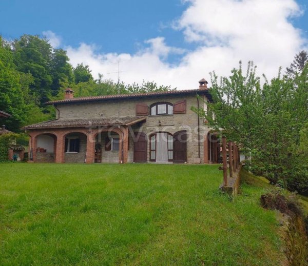 casa indipendente in vendita a Val di Nizza in zona Poggio Ferrato