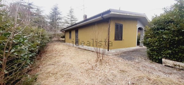 casa indipendente in vendita a Val di Nizza