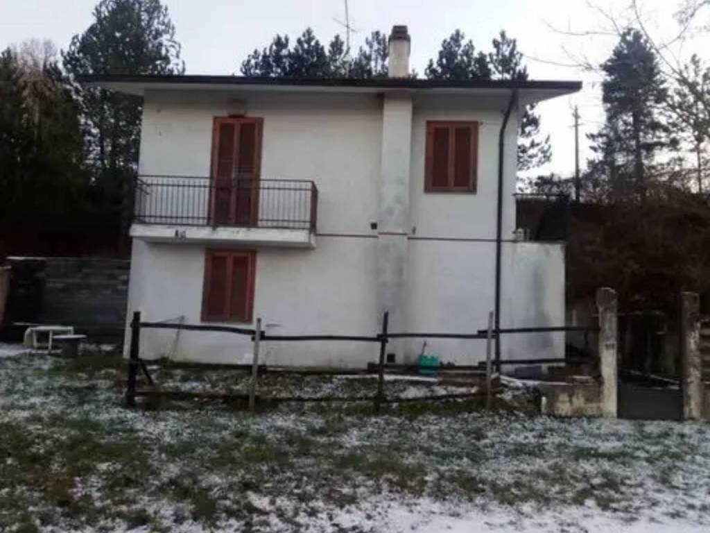 casa indipendente in vendita a Val di Nizza in zona Poggio Ferrato