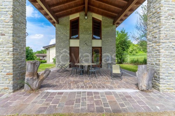 casa indipendente in vendita a Val di Nizza