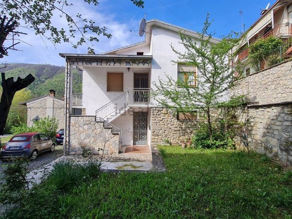 casa indipendente in vendita a Val di Nizza in zona Molino Cassano