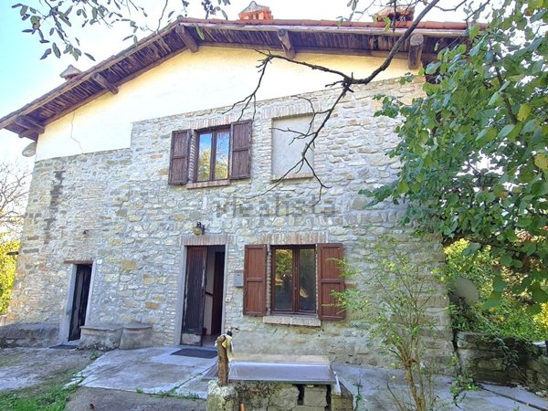 casa indipendente in vendita a Val di Nizza