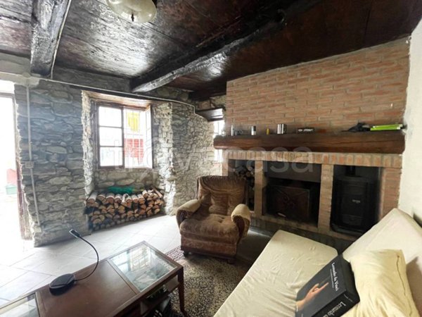 casa indipendente in vendita a Val di Nizza in zona Sant'Albano