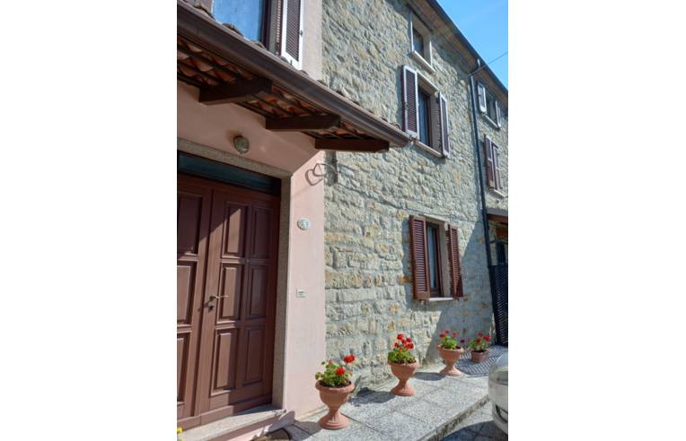 casa indipendente in vendita a Val di Nizza in zona Poggio Ferrato