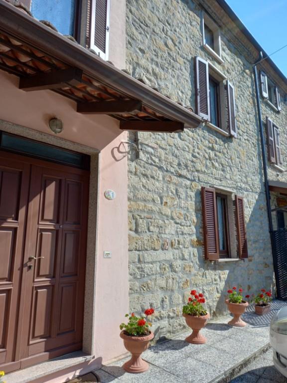 casa indipendente in vendita a Val di Nizza in zona Poggio Ferrato