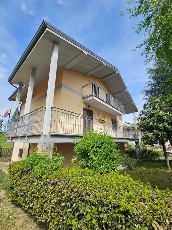 casa indipendente in vendita a Val di Nizza in zona Poggio Ferrato