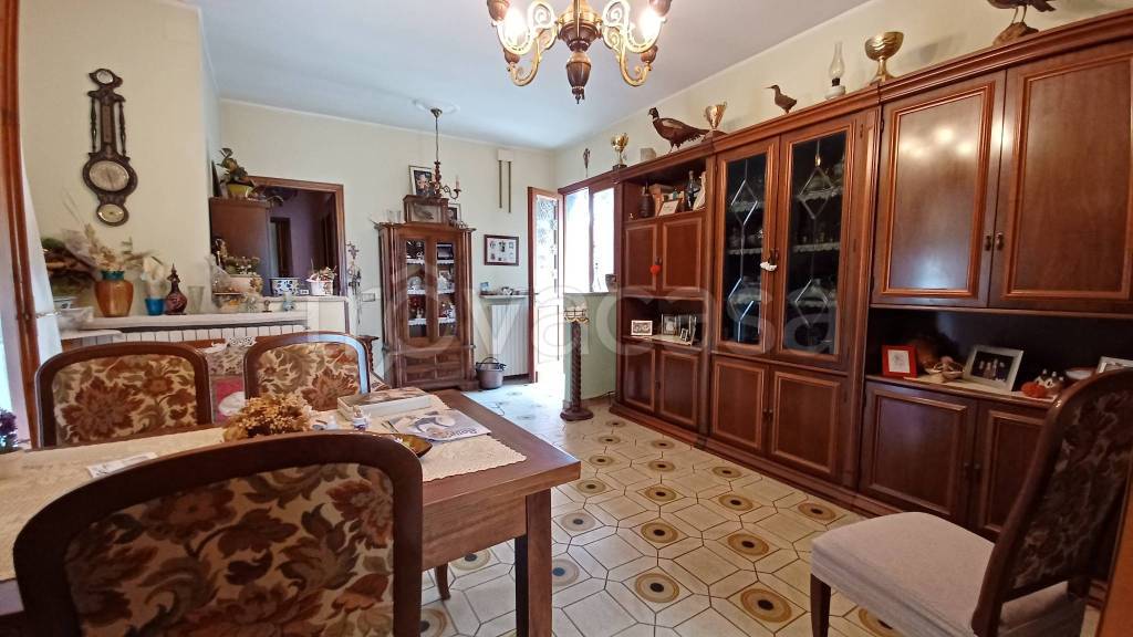 casa indipendente in vendita a Val di Nizza in zona Sant'Albano