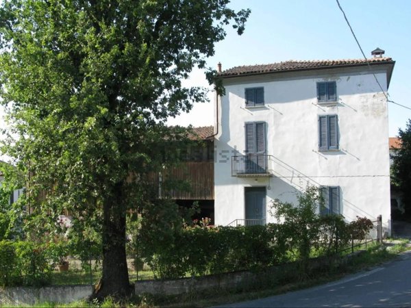 casa indipendente in vendita a Val di Nizza in zona Sant'Albano