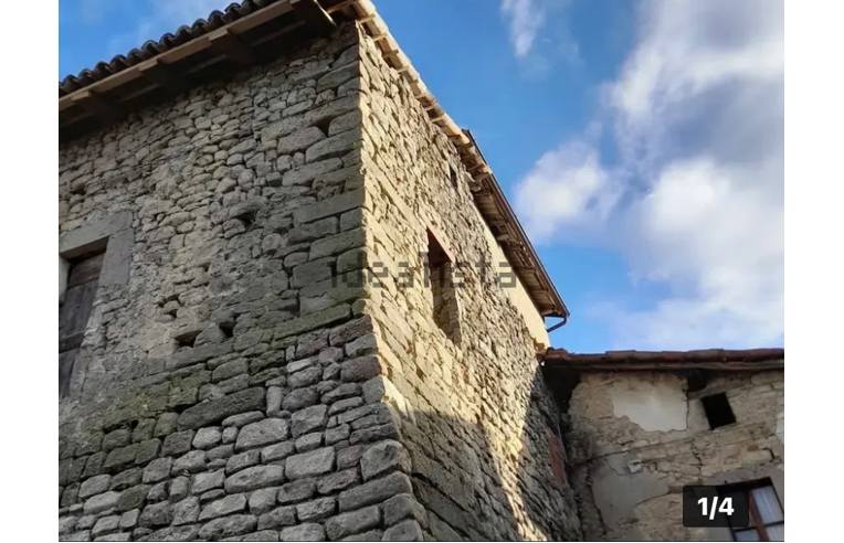 casa indipendente in vendita a Val di Nizza