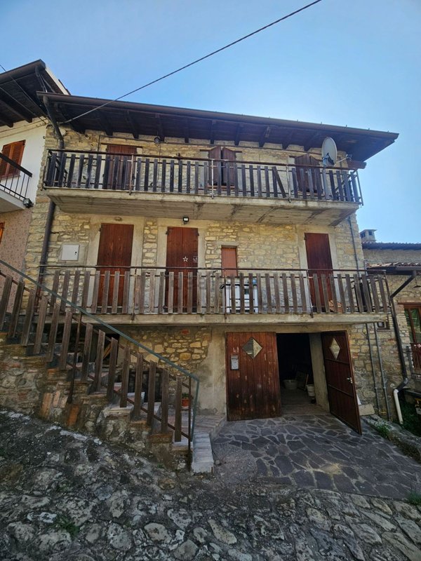 appartamento in vendita a Val di Nizza in zona Molino Cassano