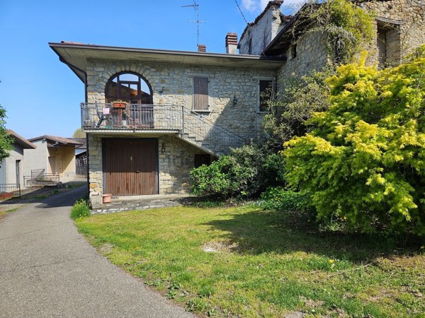 appartamento in vendita a Val di Nizza in zona Poggio Ferrato