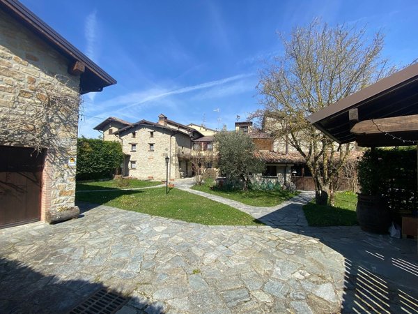 casa indipendente in vendita a Val di Nizza