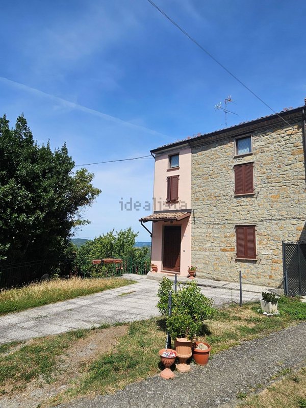 casa indipendente in vendita a Val di Nizza in zona Poggio Ferrato