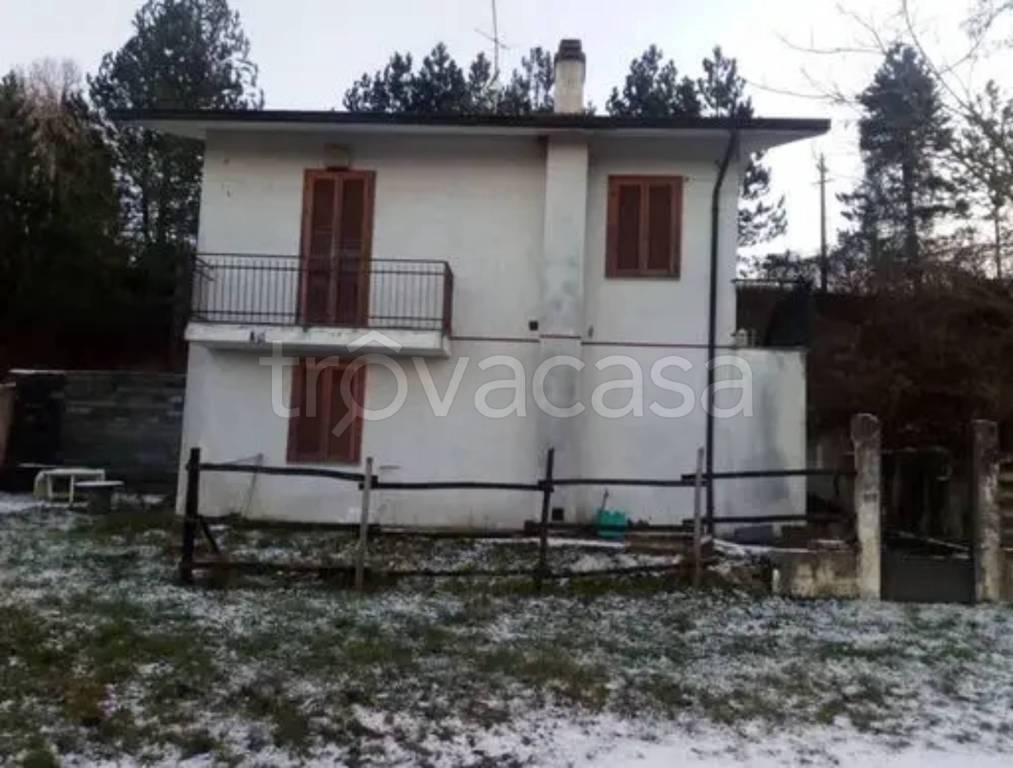 casa indipendente in vendita a Val di Nizza in zona Poggio Ferrato