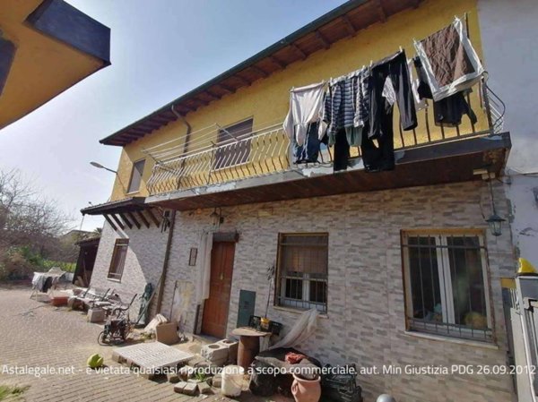 casa indipendente in vendita a Valle Lomellina
