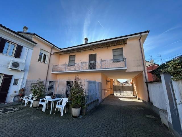 casa indipendente in vendita a Valle Lomellina